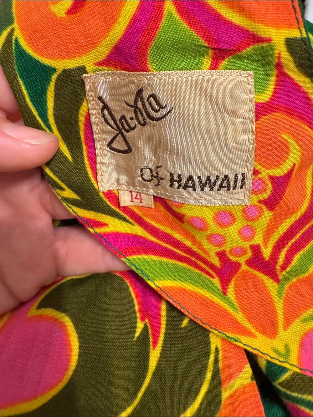 Ja-Na of Hawaii Vintage 70s Botanical Green Print Kimono Style Dress - Picture 8 of 15